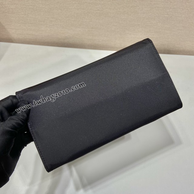 Prada專櫃新款尼龍布黑色手提女包 1BH608 普拉達vintage復古翻蓋手提包 csp1011
